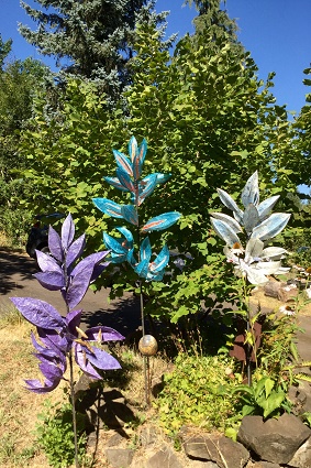 Testing the camas sculptures in high temps at home.